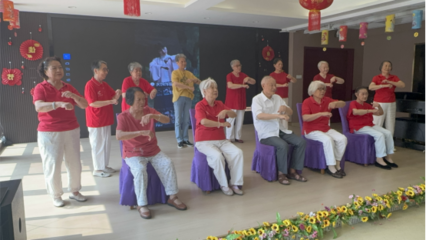 軍輝映晚霞 情暖福利院——市中心社會福利院舉行慶祝建軍97周年主題文藝活動